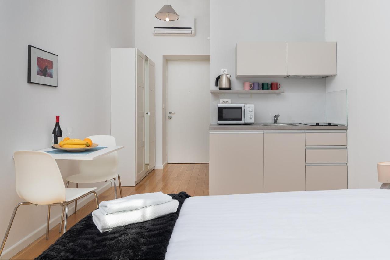 Modern Studio Near Park Zrinjevac And Main Square Zagreb Exterior photo